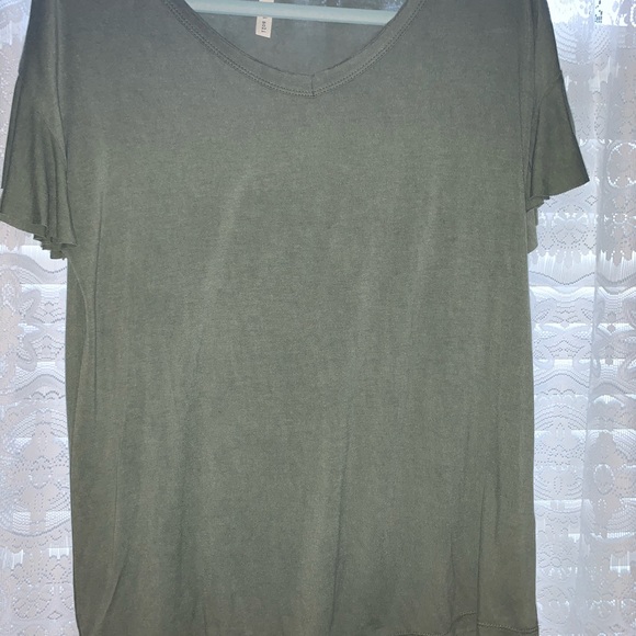 💛NWOT Ruffle Sleeve Top - Picture 3 of 6